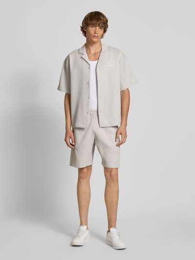 Pegador Relaxed Fit Shorts mit Plisseefalten Modell 'TROY' Hellgrau 1