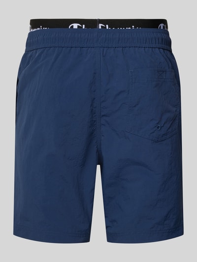 Produktfoto, Badehose mit Label-Details und Gesäßtasche von CHAMPION in Blau, Regular Fit, elastischer Bund und Tunnelzug, Herren