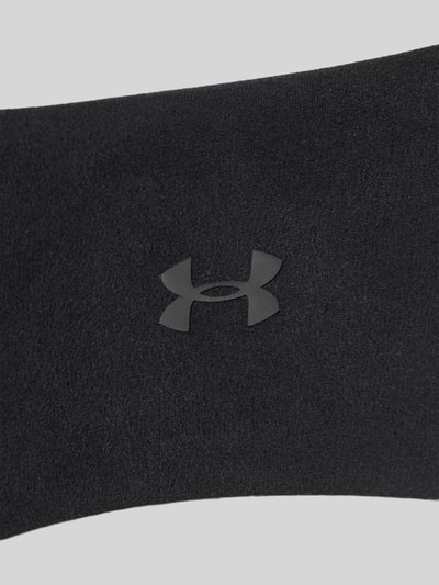 Produktfoto, Slim Fit Bralette mit Spaghettiträgern von Under Armour, schwarze Farbe, glatte Textur, Elastischer-Material-Mix