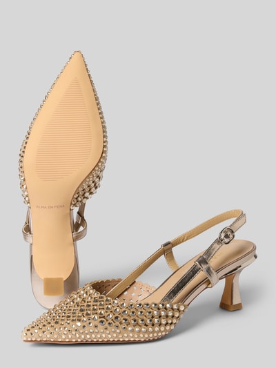 Produktfoto, Pumps mit Ziersteinbesatz von ALMA EN PENA w kolorze złotym, z paskiem ze sprzączką, obcas szpilka, wysokość obcasa: 7 cm, rozmiar 40, czubek buta spiczasty, tekstura błyszcząca