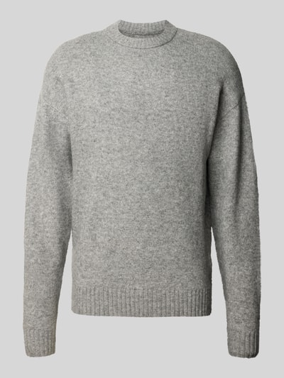 Productfoto, grijze gebreide pullover met ronde hals van JACK & JONES, Model 'SOHO OLLIE', regular fit, materiaalmix met wol, ruglengte maat M 66 cm, mouwlengte maat M 60 cm, zachte textuur