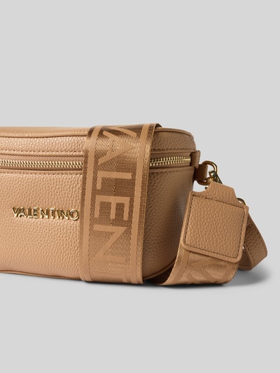 VALENTINO BAGS Heuptasje met logo-applicatie, model 'Miramar' Beige - 2