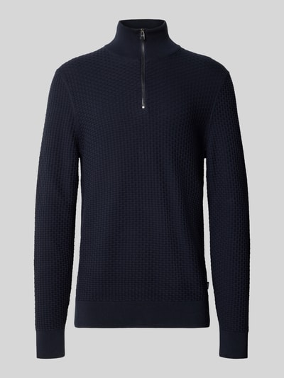Produktfoto, Regular Fit Troyer aus reiner Baumwolle Modell 'H-ULICIO' von BOSS in dunkelblauer Strickoptik, feine Struktur, Rippstrick-Bündchen, kurzer Reißverschluss.