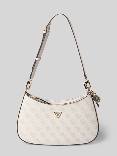 Produktfoto, Schultertasche mit Logo-Print von GUESS in Beige mit goldfarbenen Details, Reißverschluss, abnehmbarem Trageriemen, strukturierte Oberfläche, Maße 25x19x6 cm, Logo-Detail und Logo-Print auf der Vorderseite, Länge Schulterriemen 65 cm.