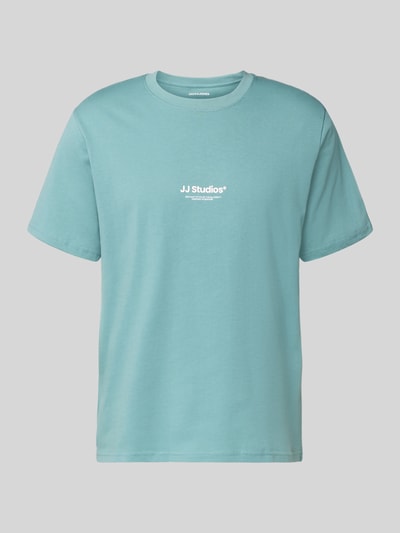 Produktfoto, T-Shirt mit Logo und Rundhalsausschnitt von Jack & Jones in Türkis, Bio-Baumwolle, Regular Fit, glatte Textur, mittlere Rückenlänge