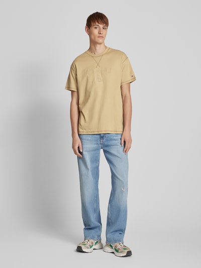 Tommy Jeans Regular fit T-shirt van puur katoen met labelstitching Beige - 1