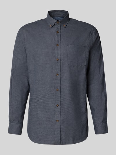 Produktfoto, Regular Fit Freizeithemd mit Button-Down-Kragen von Christian Berg Men in Dunkelblau, reine Baumwolle, sichtbare Brusttasche, feine Struktur