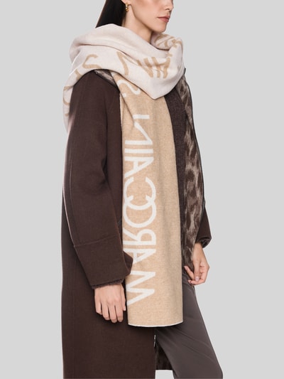 Marc Cain Schal mit großem Logo-Schriftzug Sand 1