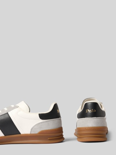 Productfoto, wit-grijze sneakers met zwarte details en bruine zool, Sneaker aus echtem Leder model 'HRT AERA PP' van Polo Ralph Lauren, Heren