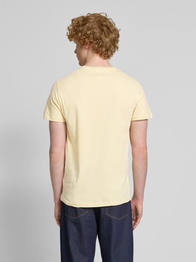 Tommy Jeans T-shirt met labelprint Lichtgeel - 5