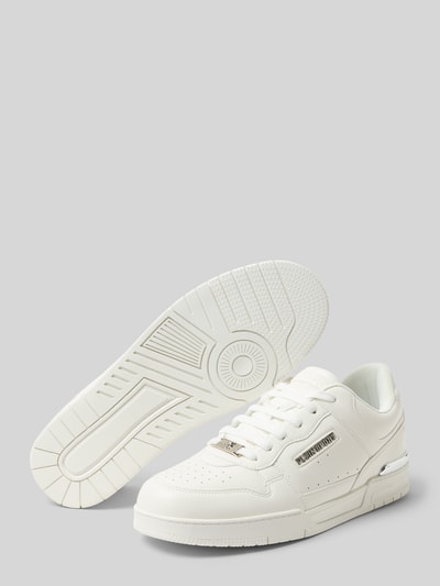 Produktfoto, Sneaker mit Schnürverschluss Modell 'VIPER' von PLEIN SPORT in Weiß mit abgerundeter Spitze, Label-Detail und strukturierter Sohle, Absatzhöhe 3 cm, Schafthöhe 9 cm, Schaftweite 8 cm, Herren Sneaker Fashion