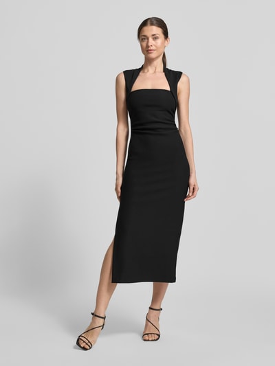 Kobiece model nosi sukienka midi podkreślająca figurę z prostokątnym dekoltem model 'Rose Bodycon' od Forever New, mieszanka materiałów z dodatkiem streczu, czarny kolor, długość tyłu w rozmiarze 36: 130 cm, szerokość w rozmiarze 36: 35 cm, długość rękawów w rozmiarze 36: 11 cm, gładka tekstura, widok całej sylwetki z przodu.