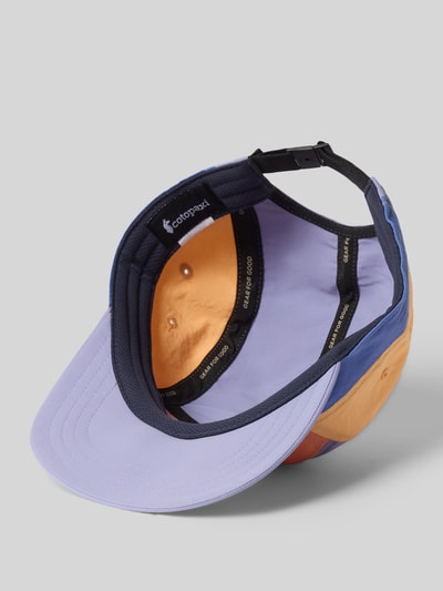 Productfoto, 5-Panel Hat met logo-print model 'Tech' van Cotopaxi, kleurblokken lila, oranje en blauw, strapback, katoenmix, context: heren 5-panel-hat, logo-patch, logo-print, model 'Tech', strapback