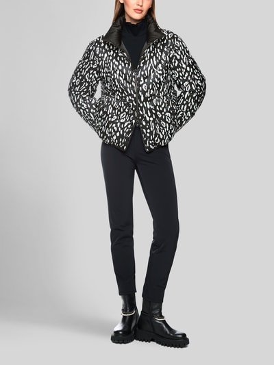 Marc Cain Regular Fit Daunenjacke mit Wendefunktion Black 1
