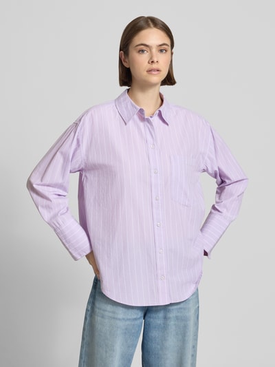 Gina Tricot Relaxed Fit Hemdbluse mit Brusttasche Lavender 4