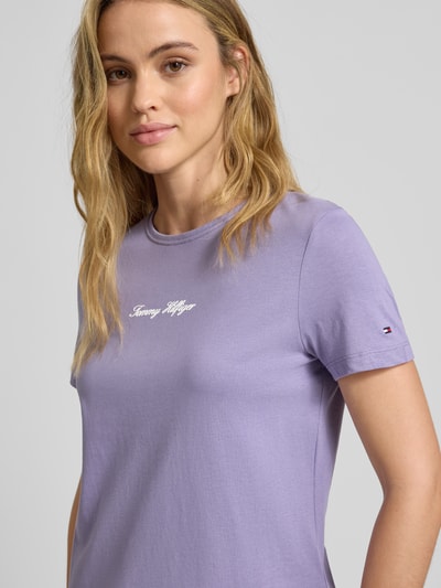 Tommy Hilfiger T-shirt o kroju regular fit z czystej bawełny Lawendowy 3