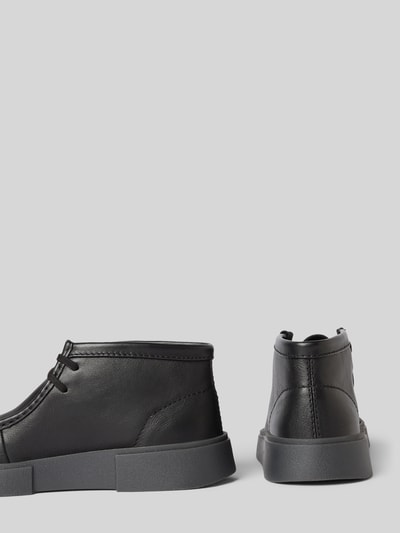 Clarks Schnürschuhe mit strukturierter Sohle Black 2