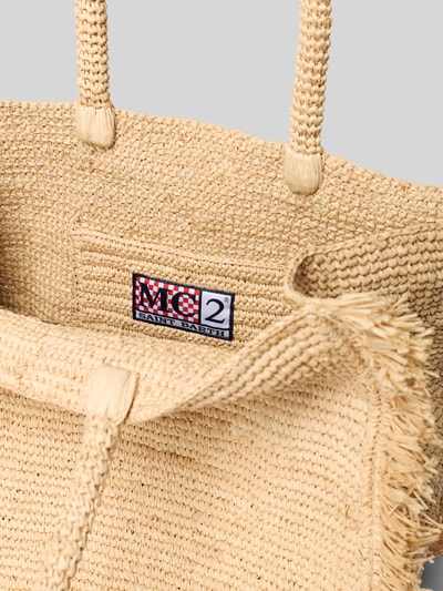 Productfoto, shopper met labelstitching model 'VANITY RAFFIA FRINGES' van MC2 Saint Barth, raffiabast met franjes, open hoofdvak, draagband, breedte maat 1: 39 cm, lengte maat 1: 31 cm, diepte maat 1: 20 cm, bandlengte schouderband maat 1: 55 cm
