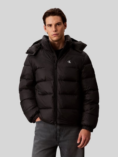 Calvin Klein Jeans kurtka pikowana o kroju regular fit z odpinanym kapturem Czarny 3