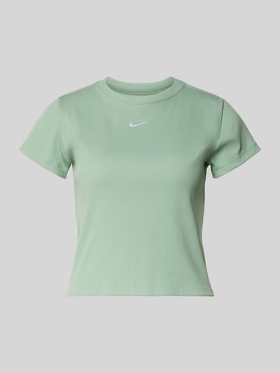 Produktfoto, Cropped T-Shirt in Ripp-Optik mit Logo von Nike, Damen T-Shirt aus Baumwoll-Elasthan-Mix, Rundhalsausschnitt, grün