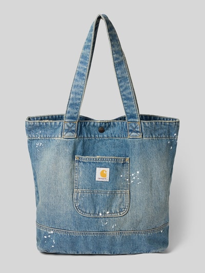 Produktfoto, Tote Bag aus reiner Baumwolle in Denim-Optik von Carhartt Work In Progress, hoofdvak met drukknoopsluiting, draagriem, denimlook, puur katoen, logopatch, breedte 48 cm, lengte 40 cm, diepte 15 cm, schouderbandlengte 65 cm