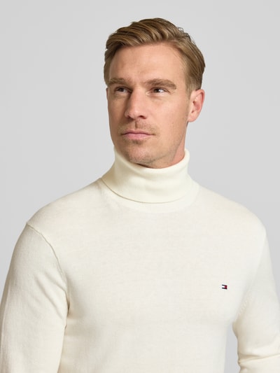 Tommy Hilfiger Regular Fit Rollkragenpullover aus Baumwoll-Kaschmir-Mix Offwhite 3