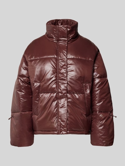 Produktfoto, Steppjacke mit Stehkragen Modell 'ALLIE' von Noisy May, kolor brązowy, powierzchnia połyskująca, kieszenie, relaxed fit