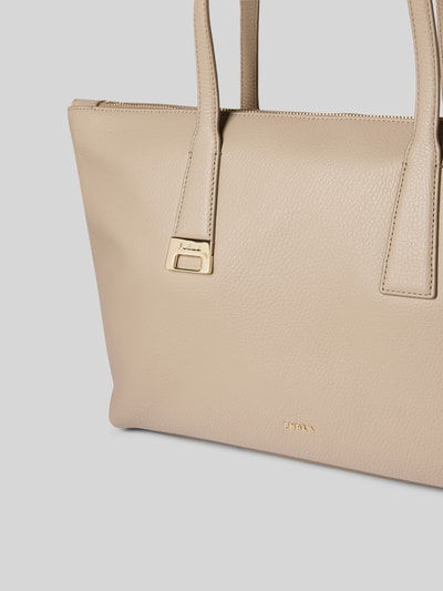 Produktfoto, Shopper mit Label-Detail Modell 'OLIVIA' von FURLA in Beige, Hauptfach mit Reißverschluss, Tragehenkel, Maße 43x26x14 cm, Schulterriemen 58 cm