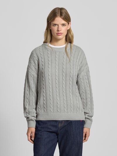 Review Strickpullover mit Zopfmuster und Rundhalsausschnitt Hellgrau Melange 4