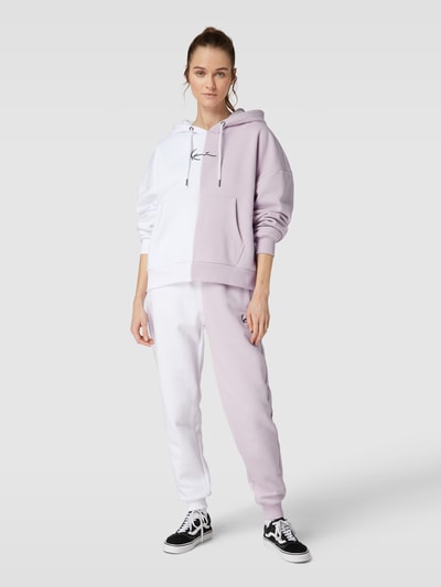 KARL KANI Hoodie in Two-Tone-Machart Modell 'SMALL SIGNATURE' Lavender 1