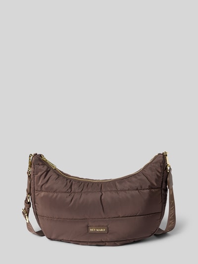 Produktfoto, Bauchtasche mit Steppnähte Modell 'Lifetime Buddy' von Hey Marly in Braun mit Label-Detail, hochwertiger Nylonstruktur