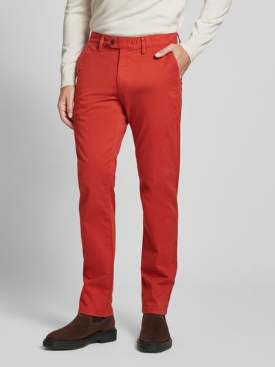 Christian Berg Men Regular Fit Chino mit Gürtelschlaufen Rot 4