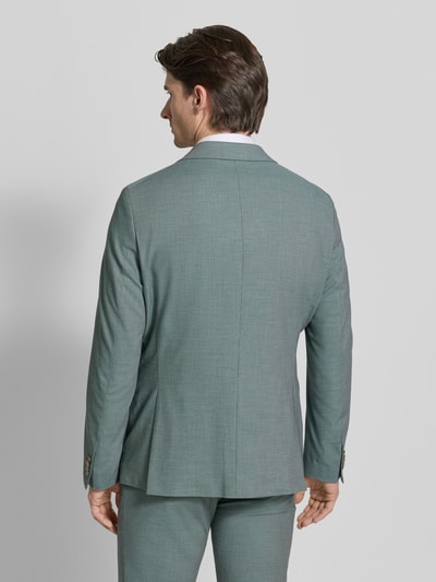 Mannelijk model draagt Regular Fit Blazer met reverskraag van MCNEAL in lichtgroen met klepzakken, tweeknoopssluiting, borstzak, regular fit en schouderbreedte 39 cm, geheel lichaam van achteren.