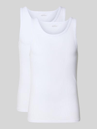 Produktfoto, białe topy Tanktop in Ripp-Optik mit Rundhalsausschnitt od MCNEAL, mieszanka bawełny i elastanu, krój slim fit, efekt prążkowania, okrągły dekolt