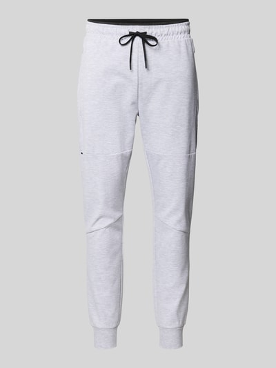 Produktfoto, Sweatpants mit Baumwoll-Anteil Modell 'GORDON' von Jack & Jones in Hellgrau, elastischer Bund, schmale Passform, seitliche Reißverschlusstaschen, glatte Textur