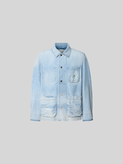 Produktfoto, Relaxed Fit Hemdjacke in Denim-Optik von Closed aus reiner Baumwolle, AufgesetzteTaschen, durchgängige Knopfleiste, hellblau
