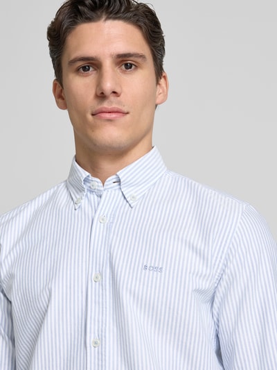 BOSS Slim Fit Freizeithemd mit Button-Down-Kragen Modell 'Roan' Hellblau 3