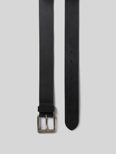 Produktfoto, Gürtel aus echtem Büffelleder mit Logo-Prägung von CK Calvin Klein in Schwarz, Pinschließe, Breite 4 cm, Spitze Passform