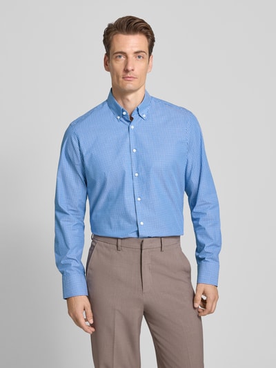 Christian Berg Men Koszula biznesowa o kroju regular fit z kołnierzykiem typu button down Królewski niebieski 4