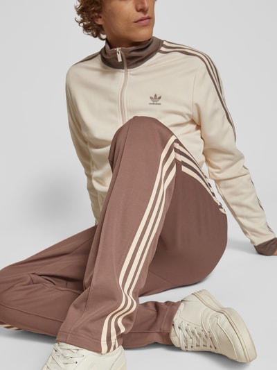 adidas Originals Spodnie dresowe z elastycznym ściągaczem Ciemnobrązowy 3