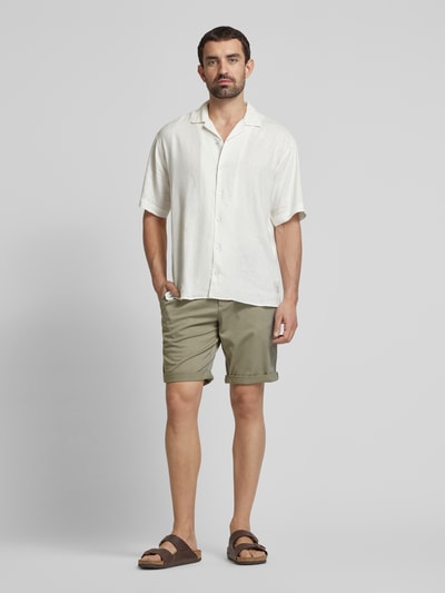 Tom Tailor Denim Regular Fit Chinoshorts mit Gürtel Oliv 1