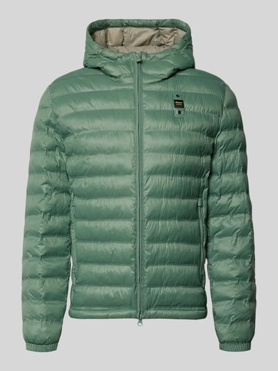 Produktfoto, Steppjacke mit Zweiwege-Reißverschluss Modell 'Charles' von Blauer Usa in grün, mit Kapuze und Label-Detail, Regular Fit, glatte Struktur