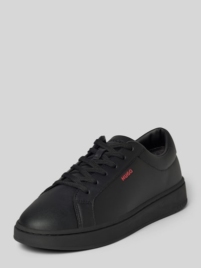 Produktfoto, Low Top Sneaker mit Label-Prägung Modell 'NESTON_TENN_PU' von HUGO, unifarben schwarz, runde Schuhspitze, flache Sohle, Kunstlederstruktur