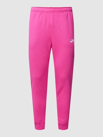 Nike Spodnie dresowe o kroju standard fit z mieszanki bawełny model ‘NSW CLUB JOGG’ Fuksjowy 2