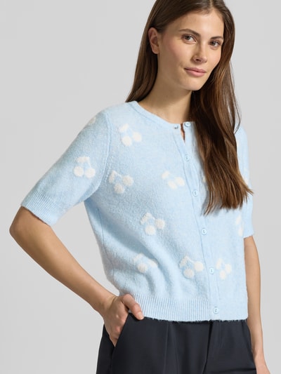 VERO MODA Slim Fit Strickjacke mit Intarsien Modell 'DOFFY INTARSIA' Hellblau 3