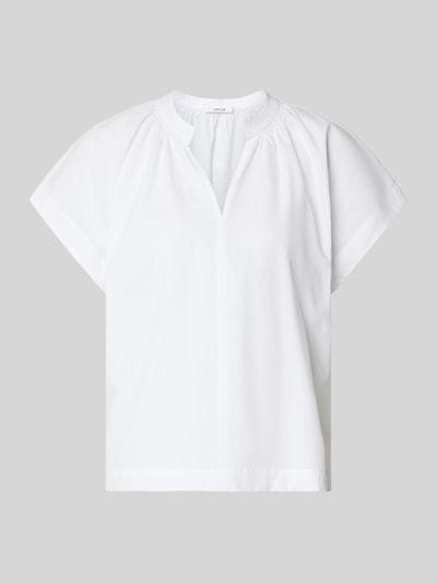 Produktfoto, weißes Blusenshirt mit Tunikakragen Modell 'Firu' von OPUS, reine Baumwolle, gerade Passform, glatte Oberfläche.