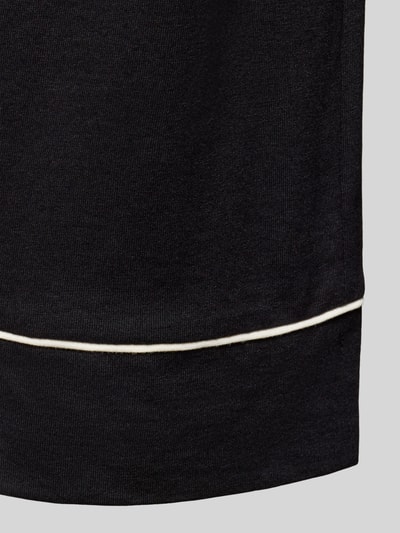 Produktfoto, Pyjama-Hose mit Kontraststreifen von Christian Berg Woman aus Baumwoll-Modal-Mix, schwarze Struktur, heller Streifen am Beinabschluss