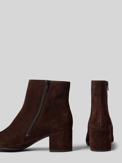 Produktfoto, botki Stiefeletten aus echtem Leder mit Reißverschluss von Högl w kolorze brązowym, krój zaokrąglony, zamek błyskawiczny z boku, gładka podeszwa, wysokość obcasa 6 cm w rozmiarze 40, wysokość cholewki 12 cm, szerokość w rozmiarze 40