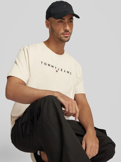 Tommy Jeans T-shirt z wyhaftowanym logo Beżowy 3