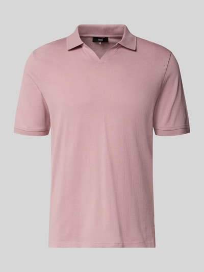 Produktfoto, Slim Fit Poloshirt mit V-Ausschnitt Modell 'BOLL' von CINQUE in zartem Rosa, reine Baumwolle, glatte Textur.